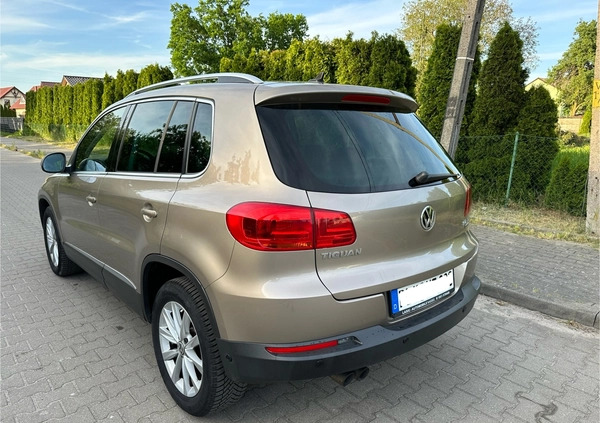 Volkswagen Tiguan cena 44500 przebieg: 251000, rok produkcji 2012 z Dębno małe 211